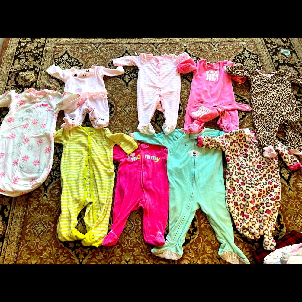 10pc bundle! Fleece onesie mixed sizes l!